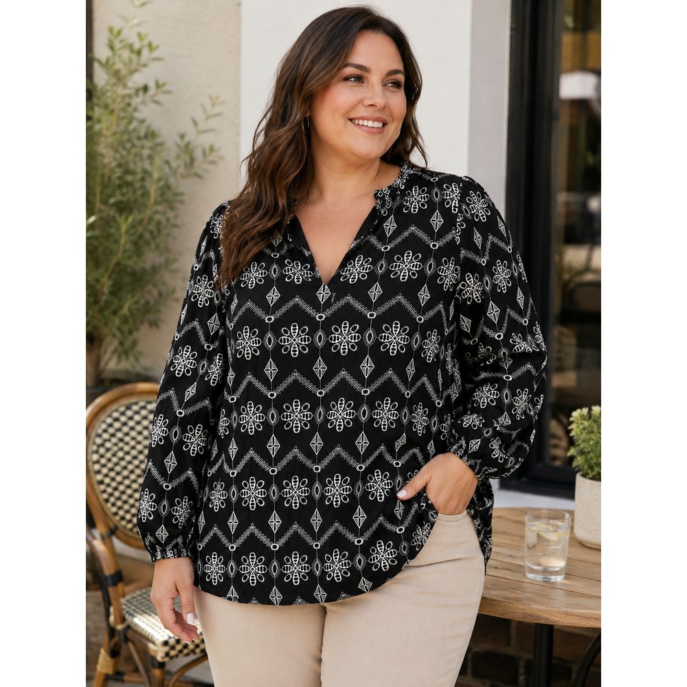 Sugarlips NWT Blouse Women Plus 2X Black Ivory Embroidered Boho V-Neck Top